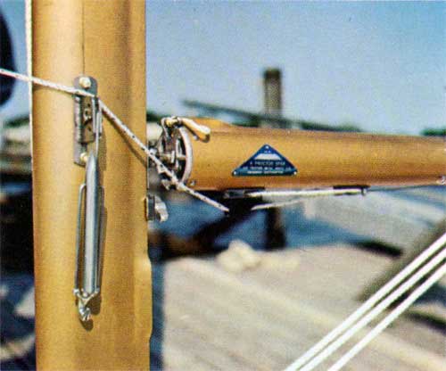 GGA Image ID # 23f058a474 Gold Anodized Aluminum Mast and Boom.