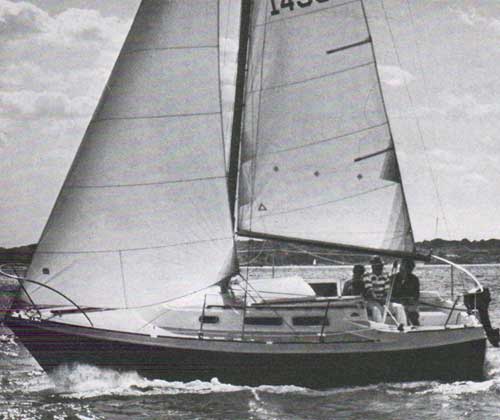The O'Day 25: The Perfect Cruiser to Cut Through The Waves.