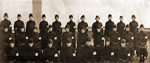 GGA Image ID # 1985395d7b Right Side of Panoramic Group Photograph, Seventh Unit of Telephone Operators of the Signal Corps.