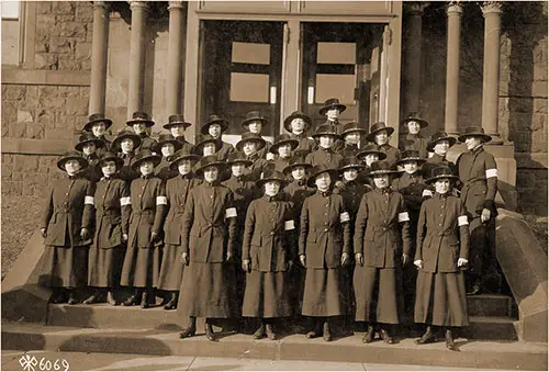 GGA Image ID # 198a075f2c Thirty-three Telephone Operators Leaving for Duty in France.