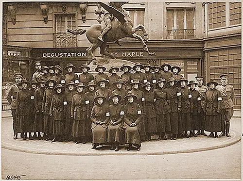 GGA Image ID # 191e57b026. Click to View a Larger Image. American telephone girls on arrival for “hello” duty in France. They all can speak both English and French, March 1918.