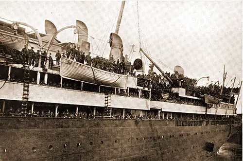 GGA Image ID # 18afc66e81 The Transport Ship Mauretania Leaving Southampton with Homeward Bound Canadian Troops.