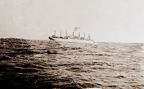 GGA Image ID # 190b4ff224 The USS President Lincoln (Formerly of the Hamburg-American Line) at Sea During World War I, ca 1918.
