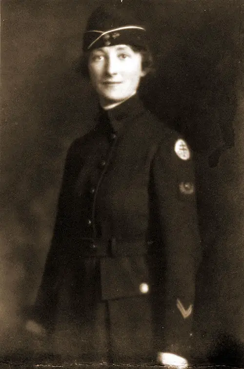 GGA Image ID # 197756705a Army Signal Corps Telephone Operator Miss Hortense Levy of Philadelphia Dressed in Uniform, circa 1918.