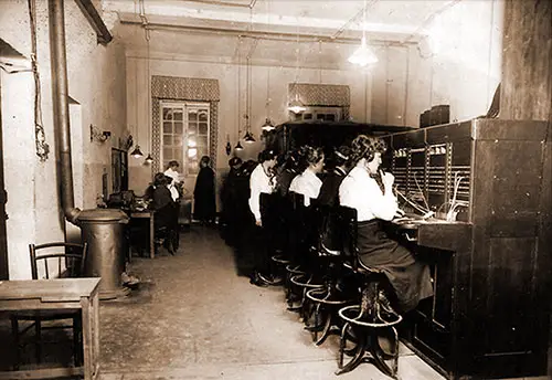 GGA Image ID # 19978729a8 Female Operators at Switchboard, Office of he Chief Signal Officer, AEF, in Tours, France, 17 October 1918.