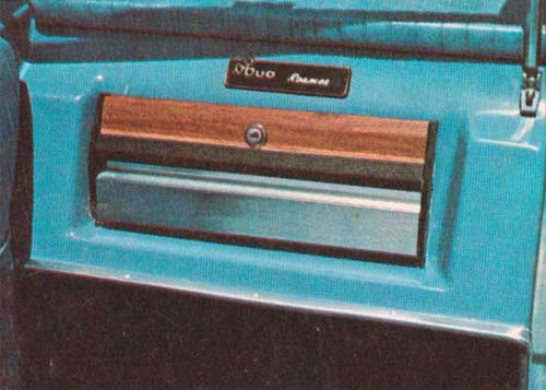 A Deluxe Keyed Lock Glove Box is Now Standard for Duo Marine 1973 Boat Models.
