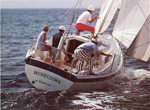 Bill Lapworth and his Crew aboard the MerryDown of Newport CAL 29 Yacht