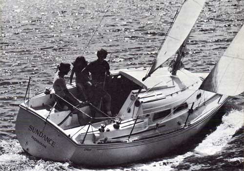 The Family Enjoys a sunny day on an O'Day 27 II