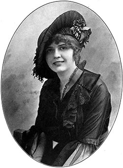GGA Image ID # 161a021000 Net-Covered Rembrandt Hat for Late Summer and Early Fall, Shown by The Hart & Co., Cleveland.