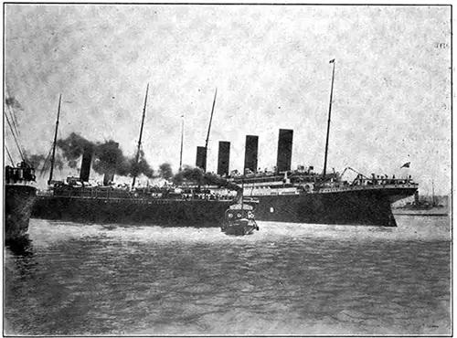 At Southampton, the Giant Titanic Narrowly Averted a Collision with the Steamship New York