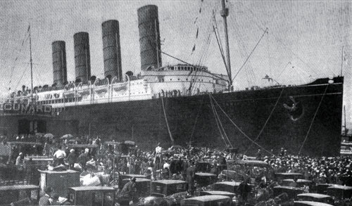 Photo08 - Cunard Lusitania - On Arriving At Her Pier In New York