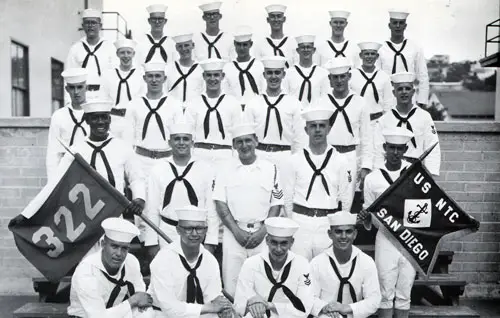 Group Photo of Company 64-322 Commander F. Barclay, BM1, and Petty Officers, 27 August 1964