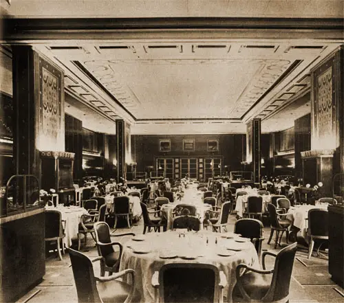 First Class Restaurant on the RMS Queen Elizabeth.