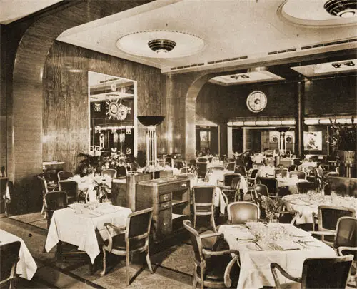 First Class Restaurant on the RMS Mauretania.