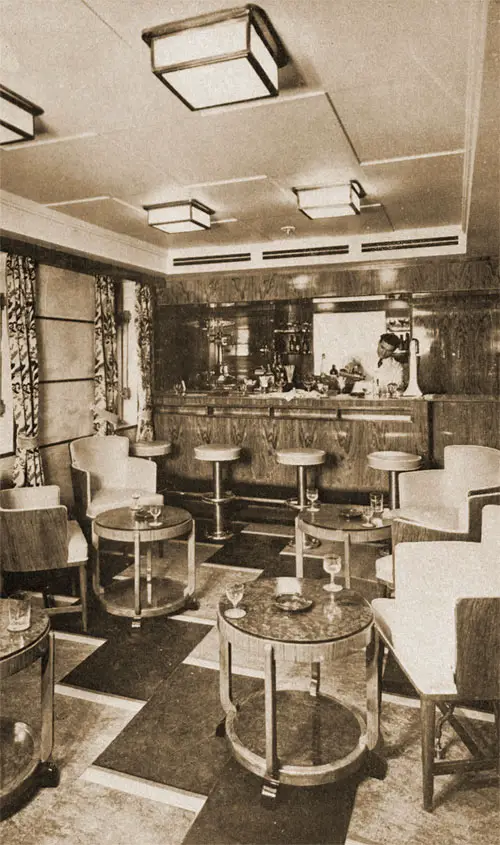 A Cozy Cocktail Bar Awaits First Class Passengers on the RMS Parthia.
