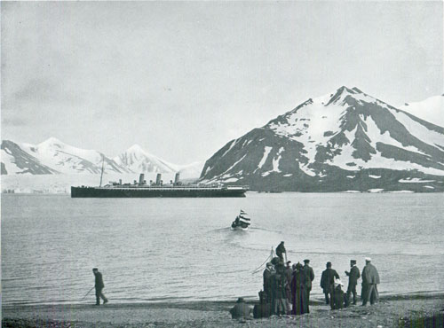 Photo 072: The SS Auguste Victoria in Bell Sund