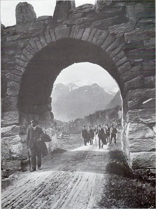 Photo 100: Country road at the village of Merok with the Roman inspired Arched bridge over the roadway.