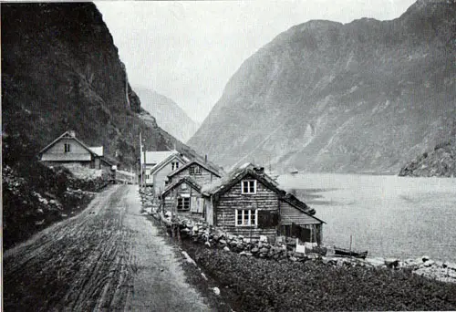 Photo 026: Country road at Odda