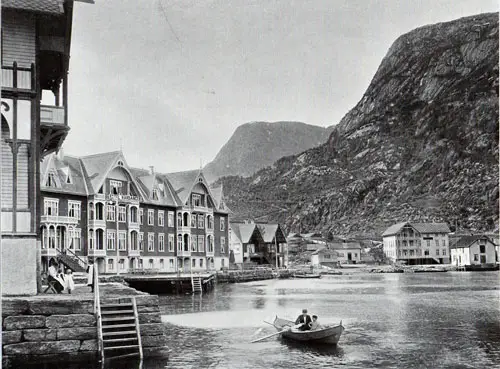 Photo 029: Hotels and waterfront buildings / homes in Odda Norway 