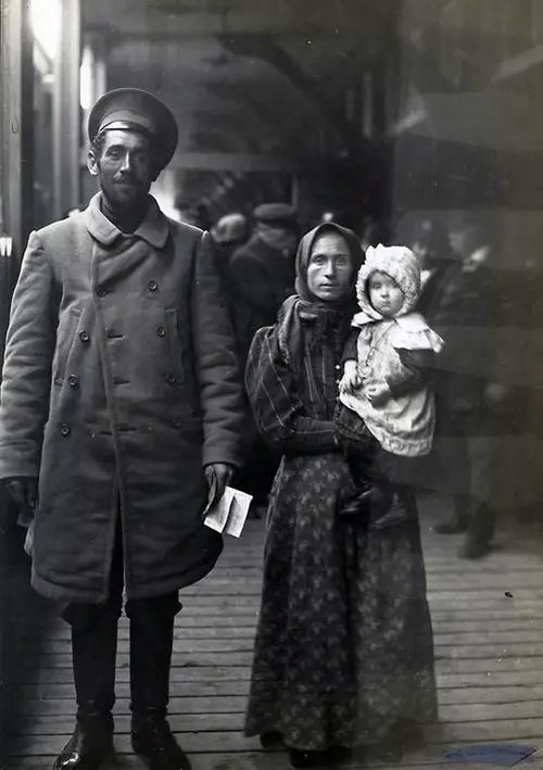 The Child Immigrant At Ellis Island - 1906