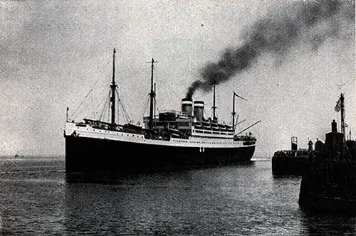 Departure of the SS Deutschland from Cuxhaven, Germany.
