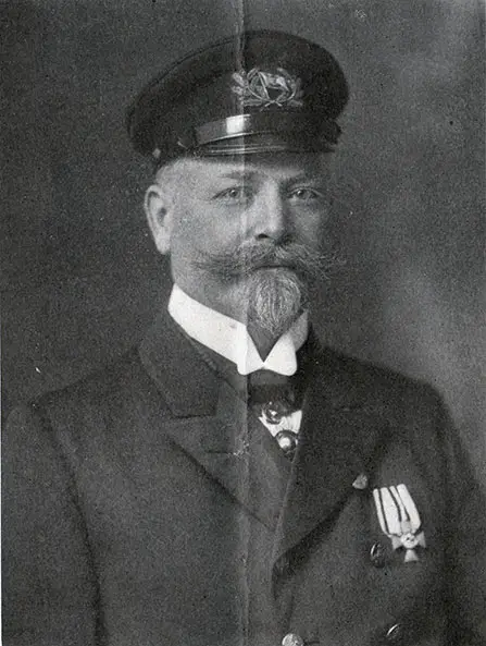 Captain Hans Ruser of the Kaiserin Auguste Victoria (1909)