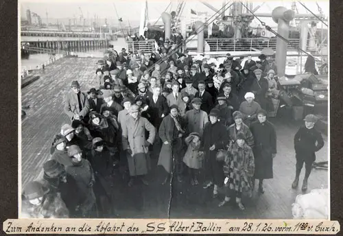 Departure of the SS Albert Ballin from Hamburg on 28 January 1926.