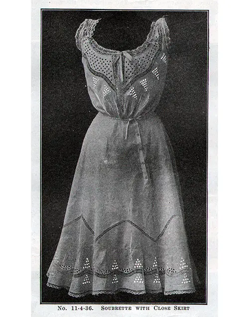 No. 11-4-36 Soubrette With Close Skirt