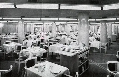 Cabin Class Dining Room on the SS Ile de France.