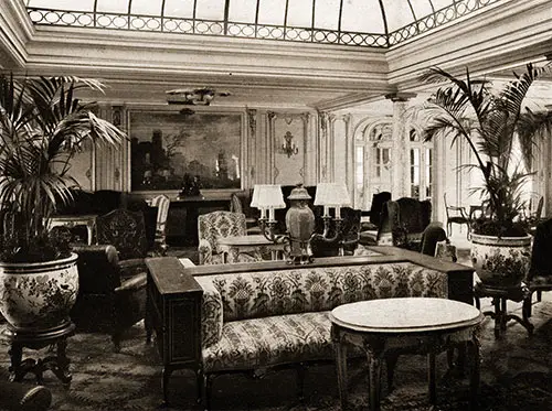 Mixed Use Lounge of the First Class