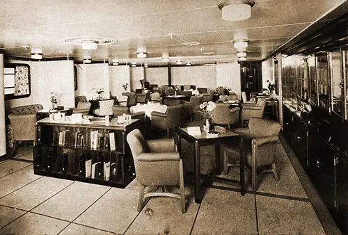 Tourist Class Lounge on the RMS Queen Elizabeth.