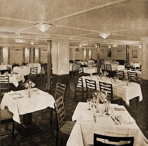 Tourist Class Dining Room on the SS Hamburg.