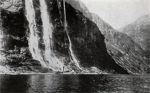 "Seven Sisters Waterfalls." Photo by Wilse.