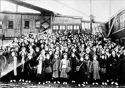 British Immigrant Children At Landing Stage - Saint John, NB