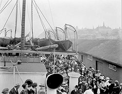 Immigrants In Quebec Harbor