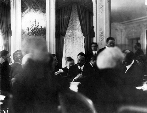 J. Bruce Ismay being questioned at the Waldorf Astoria by Senate Investigating Committee 27 May 1912