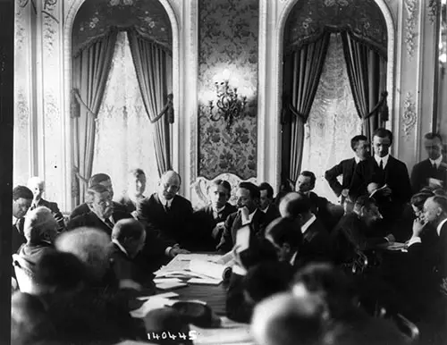 Senators Question J. Bruce Ismay at the Waldorf Astoria 27 May 1912