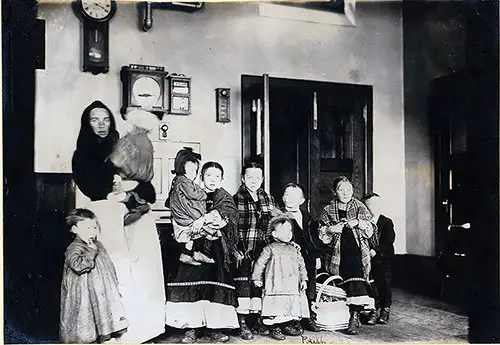 Polish Immigrant Mother and Her Nine Children. nd.