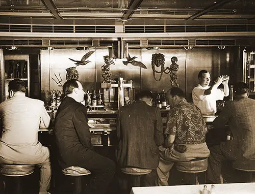 Cocktail Bar Onboard the RMS Caronia of the Cunard Line, Sydney, AU.