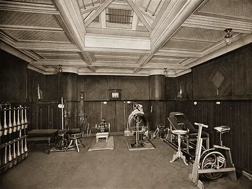 SS Prinzessin Victoria Luise First Class Gymnasium.