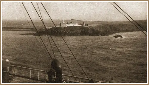 View Of Roches Point Light - Cobh
