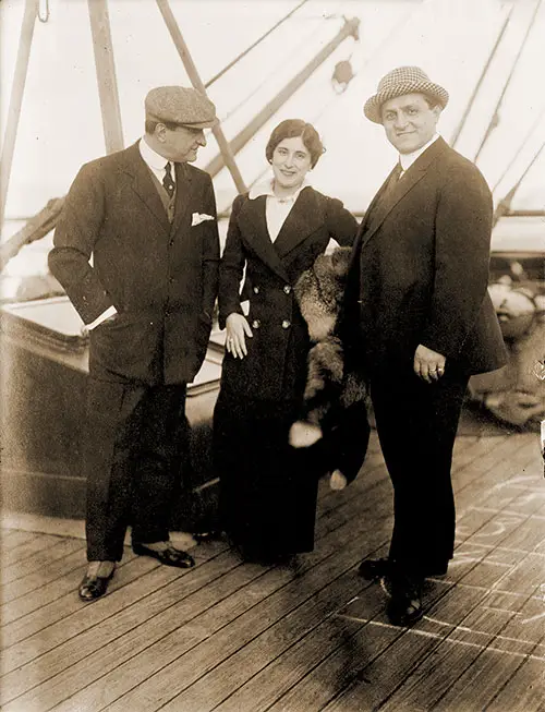 Italian opera singers Antonio Scotti (1866-1936), Lucrezia Bori (1887-1960), Pasquale Amato (1878-1942) arriving in New York on 28 October 1912 on the SS George Washington of the Norddeutscher Lloyd Bremen.