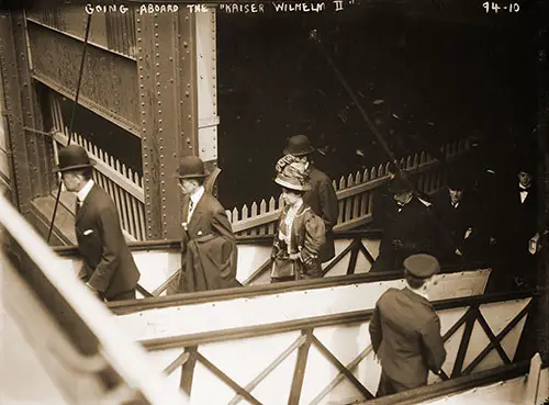 Passengers Boarding the SS Kaiser Wilhelm II in New York, circa 1910.
