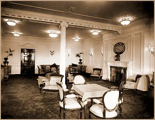 RMS Olympic First Class Reading Room, 1911.