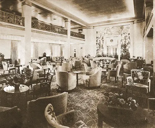 First Class Lounge on Promenade Deck of the SS America (1940).