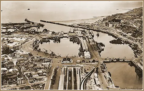 View of the Port of Boulogne-sur-Mer, circa 1950.