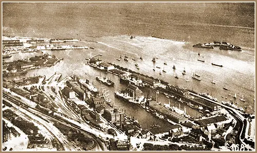 Bird-Eye View of the Free Port of Copenhagen, 1923.