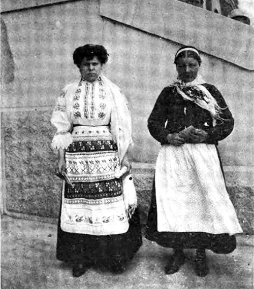 Russian Immigrant Girls at Ellis Island.