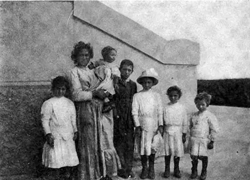 An Italian Immigrant Family -- a Mother and Five Children.