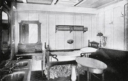 Fig. 110: First Class Three-Berth Stateroom on C Deck (C-117 and Similar) on the RMS Titanic. 